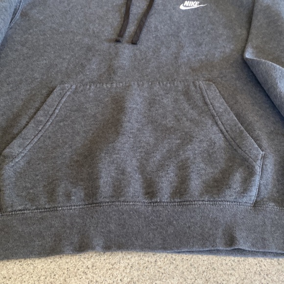 Excellent condition men’s Nike sportswear club fleece pullover hoodie - Picture 3 of 3